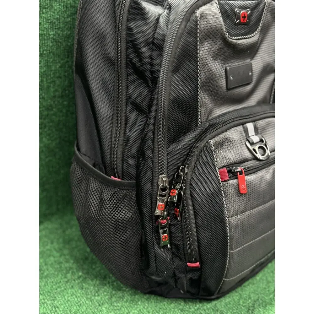 WENGER PILLAR BLACK LARGE BACKPACK WITH TECH PROTECTION